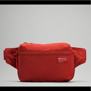 Lululemon Clean Lines Belt Bag